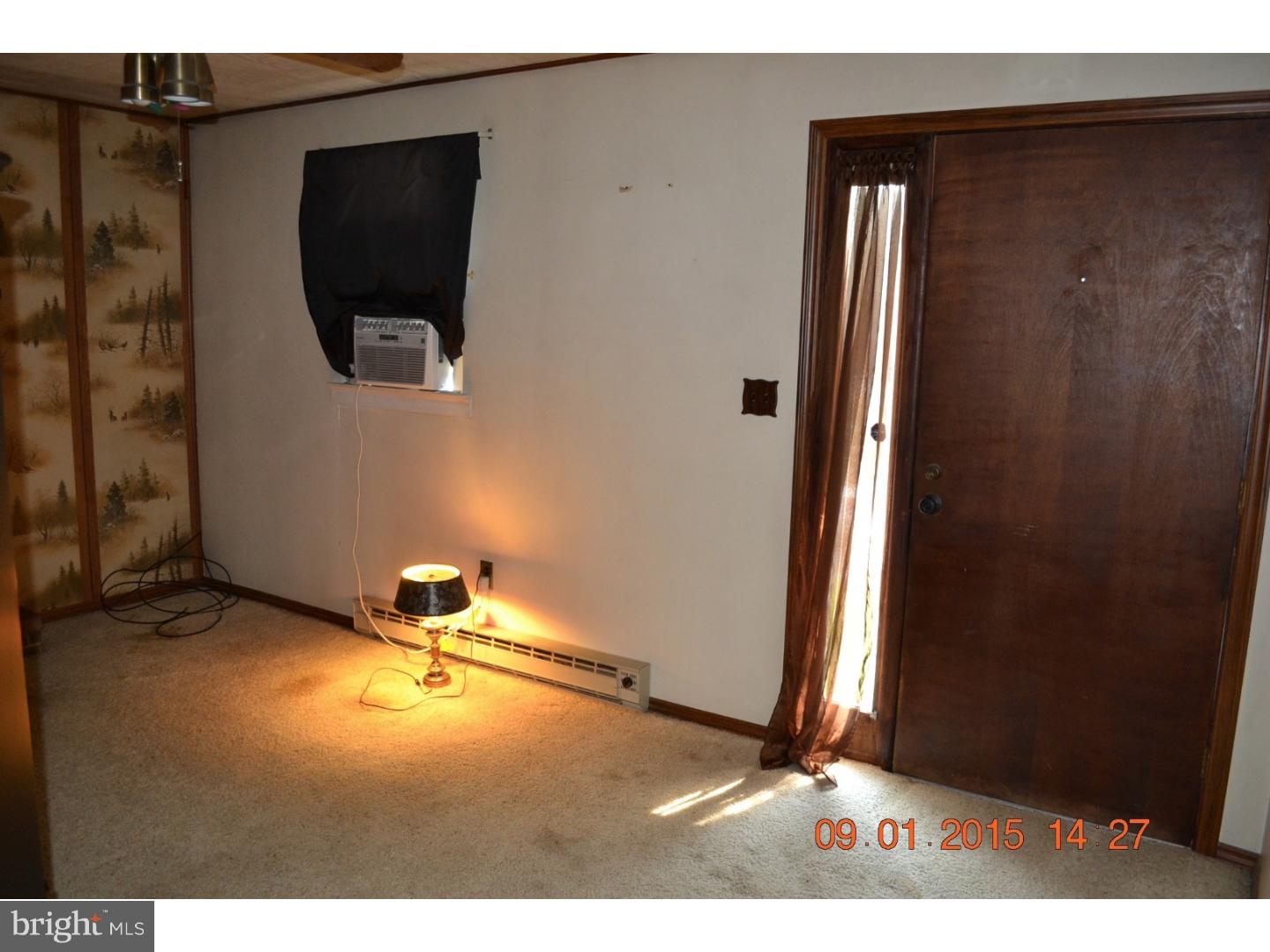 2451 Berkley Road Reading, PA 19605 - Photo 4 of 18