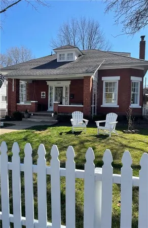 $295,000 | 1805 South Street, Lexington, MO 64067
