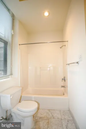 $1,925 | 1600-3 Walnut Street, Unit 1207, Philadelphia, PA 19103