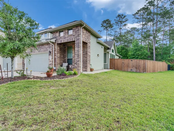 $308,000 | 212 North Spotted Fern Drive, Montgomery, TX 77316