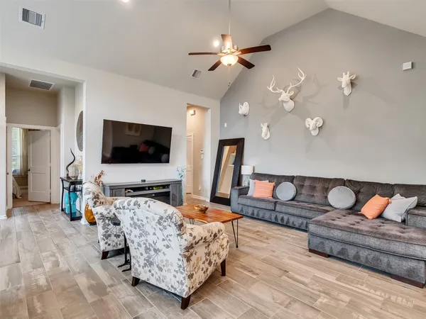 $308,000 | 212 North Spotted Fern Drive, Montgomery, TX 77316