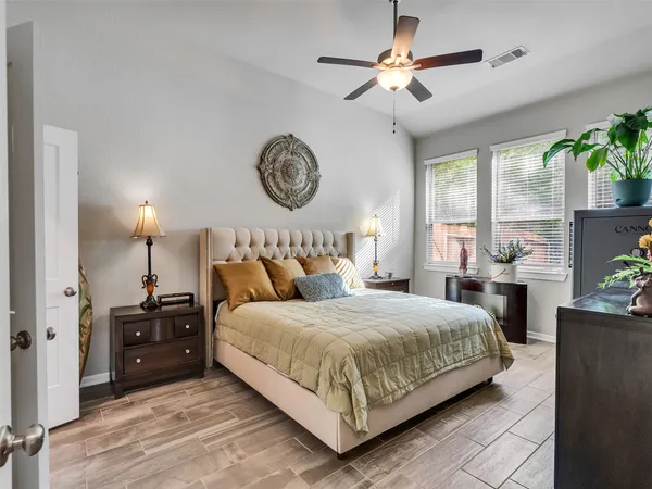 $308,000 | 212 North Spotted Fern Drive, Montgomery, TX 77316