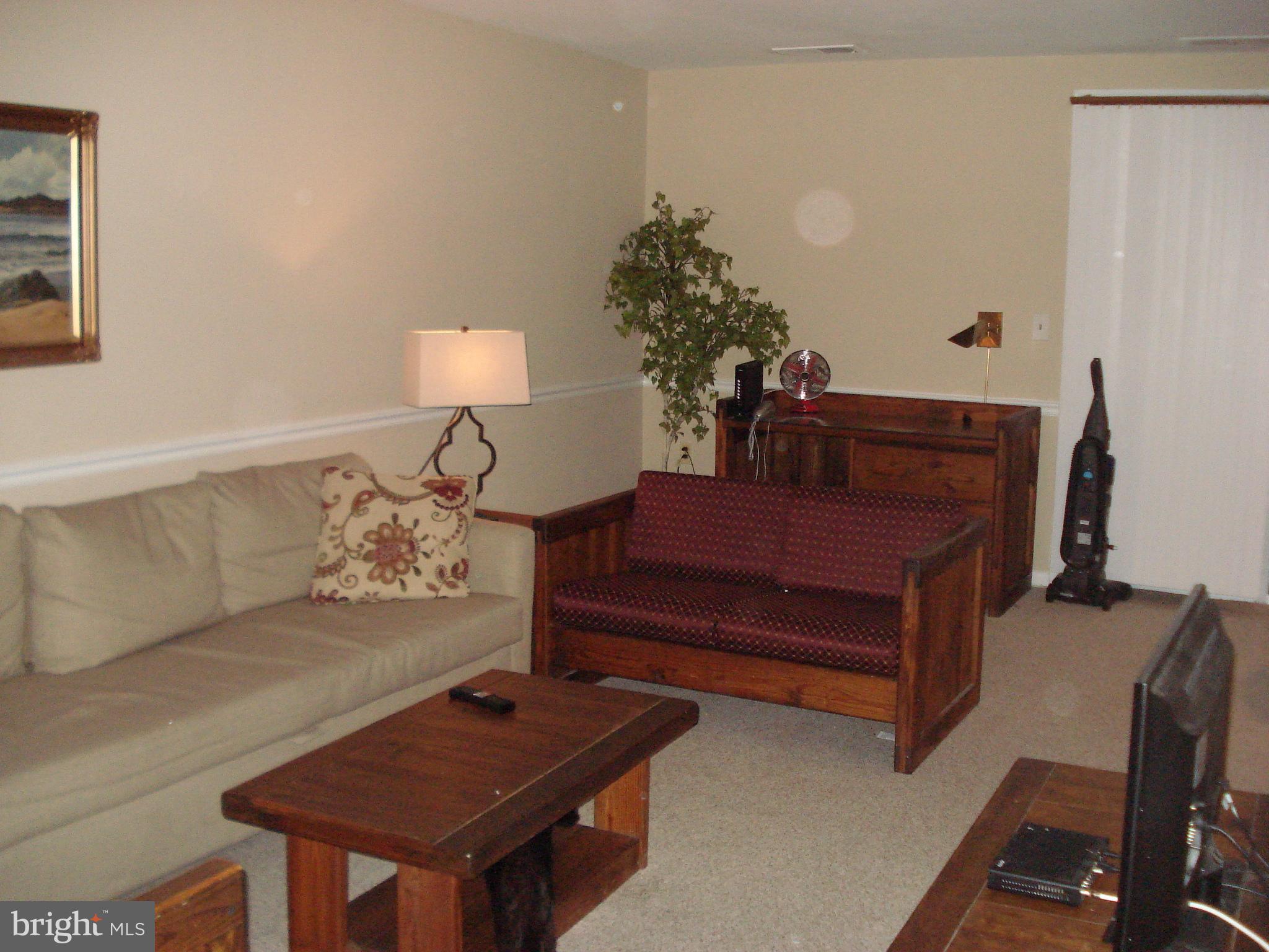14 Cross Keys Road, Unit 14C Baltimore, MD 21210 - Photo 2 of 23 Living Room