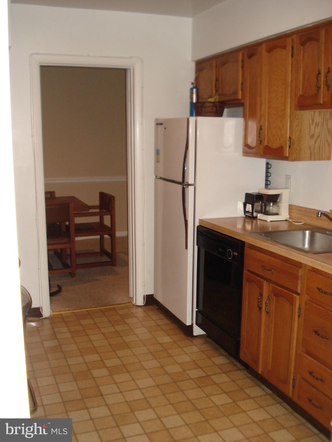 14 Cross Keys Road, Unit 14C Baltimore, MD 21210 - Photo 9 of 23 Kitchen