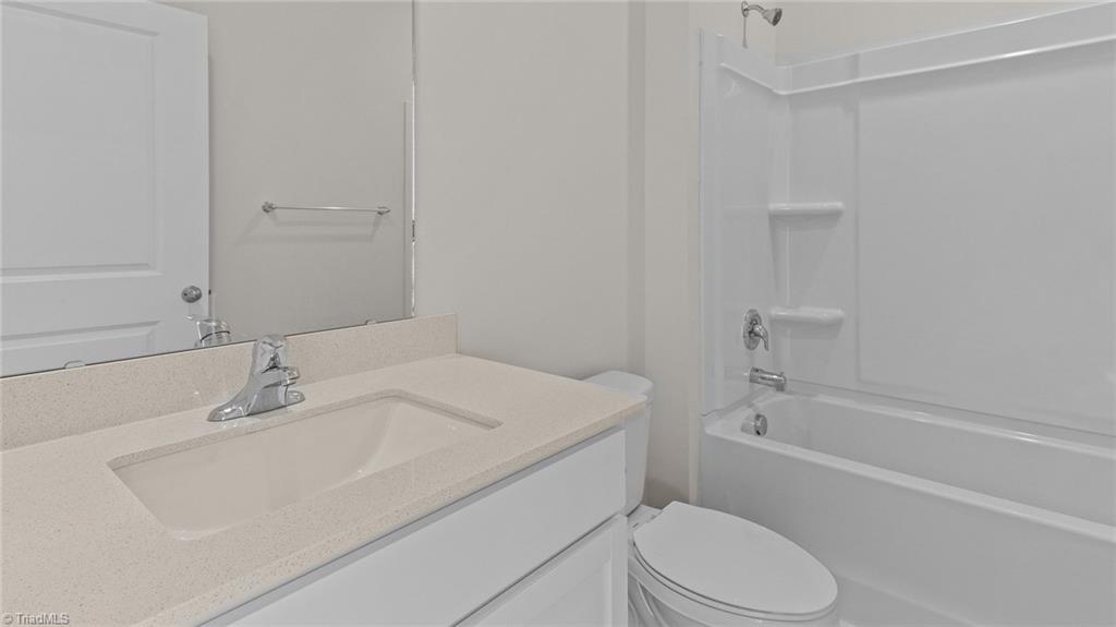 633 Starfall Road Graham, NC 27253 - Photo 5 of 18 Gallery Image 5