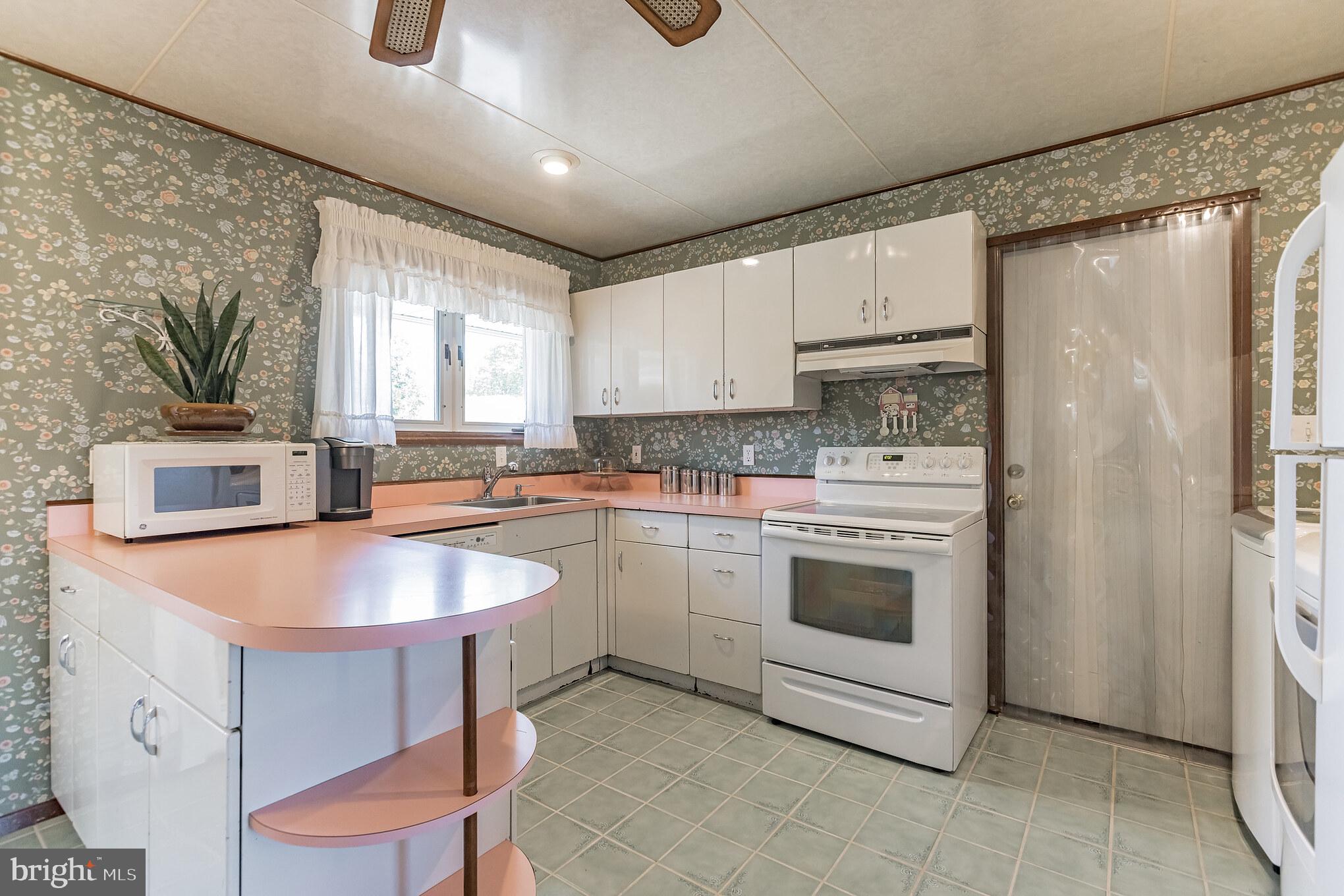 14 Red Berry Road Levittown, PA 19056 - Photo 11 of 30