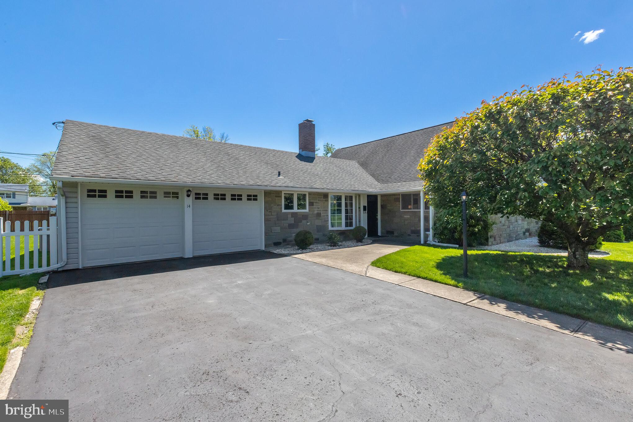 14 Red Berry Road Levittown, PA 19056 - Photo 3 of 30