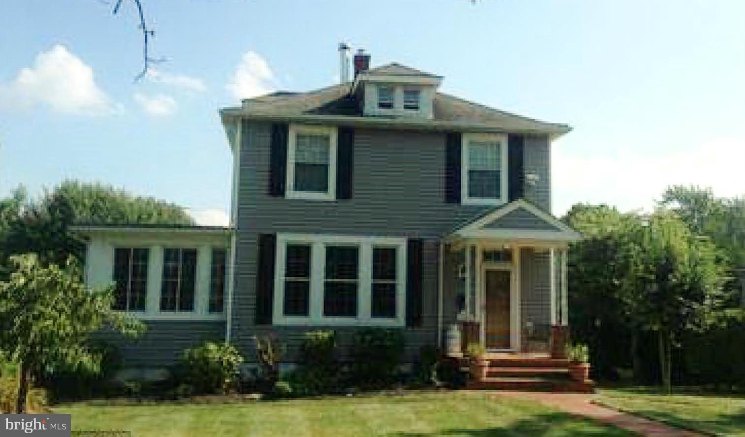 207 Greenwood Road Linthicum Heights, MD 21090 - Photo 1 of 24 Exterior (Front)