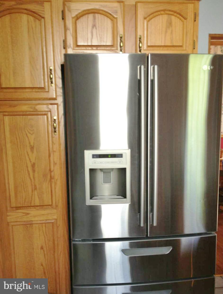 207 Greenwood Road Linthicum Heights, MD 21090 - Photo 11 of 24 Kitchen