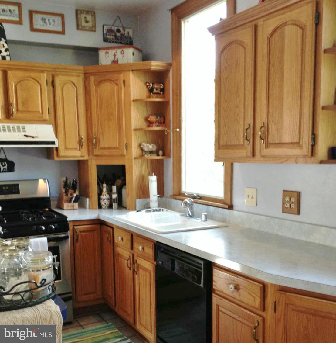 207 Greenwood Road Linthicum Heights, MD 21090 - Photo 9 of 24 Kitchen