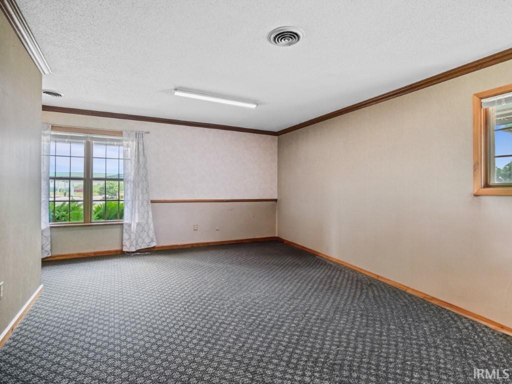 1611 Pheasant Run Huntertown, IN 46748 - Photo 12 of 36