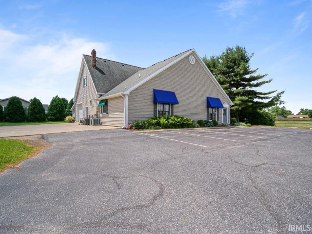 1611 Pheasant Run Huntertown, IN 46748 - Photo 3 of 36