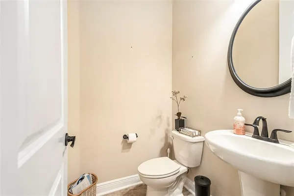 $3,450 | 13921 Swallow Hill Drive, Lithia, FL 33547