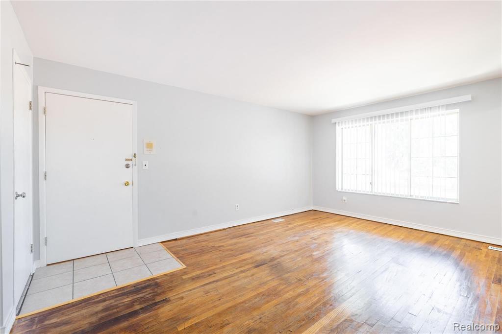 29570 Hoover Road Warren, MI 48093 - Photo 2 of 16