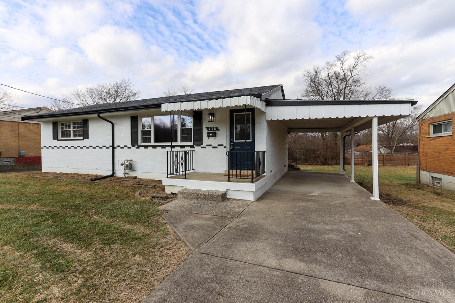 136 Riddle Road Woodlawn, OH 45215 - Photo 3 of 25