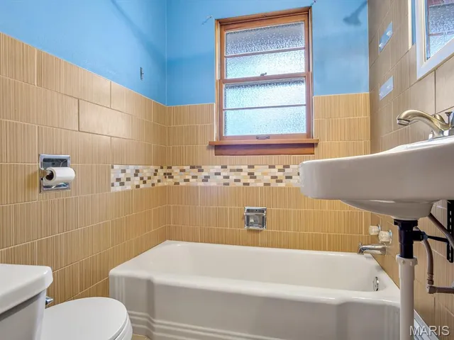 $125,000 | 915 South Mill Street, New Athens, IL 62264