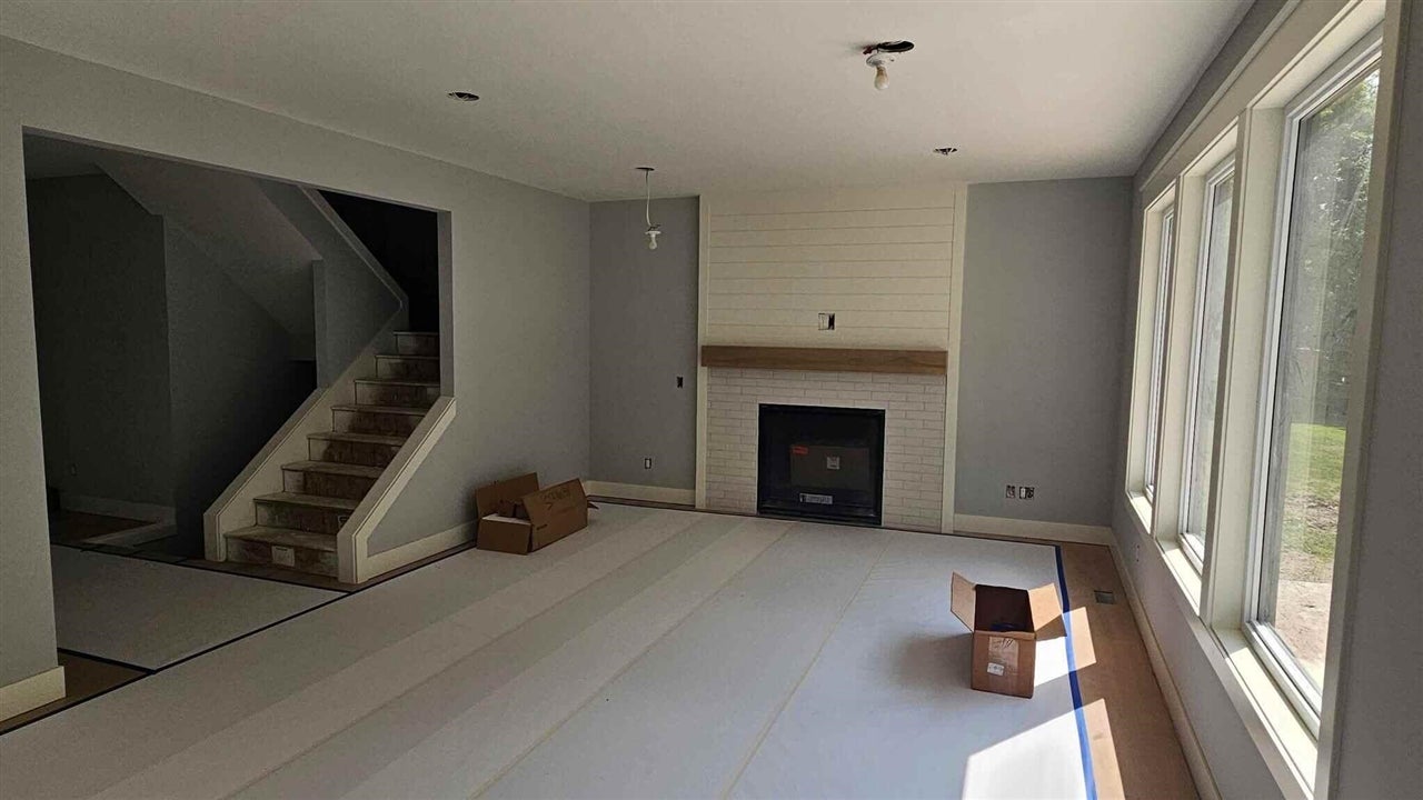 8234 Cascade Road Southeast Ada, MI 49301 - Photo 6 of 29 Gallery Image 6