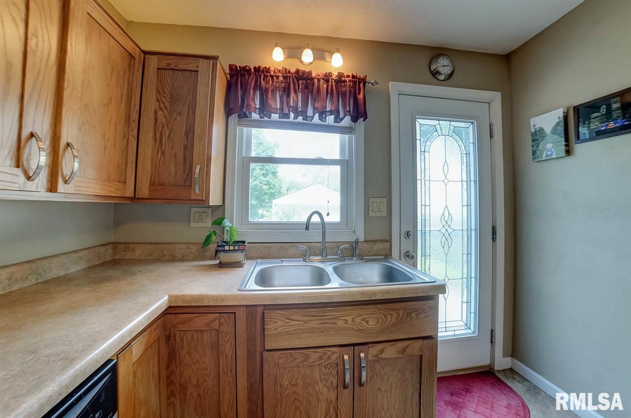 2020 North 20th Street Springfield, IL 62702 - Photo 11 of 36