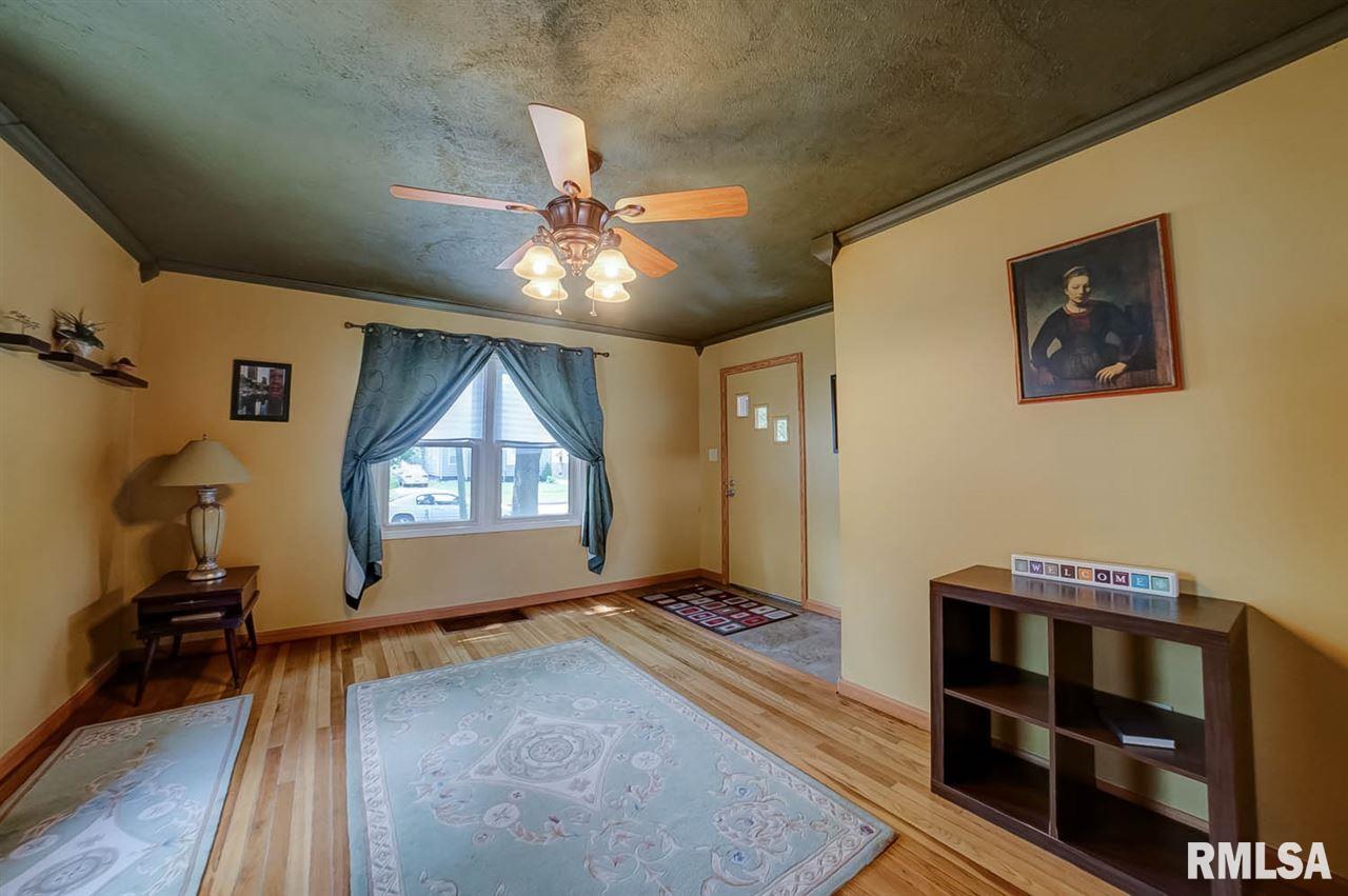 2020 North 20th Street Springfield, IL 62702 - Photo 3 of 36