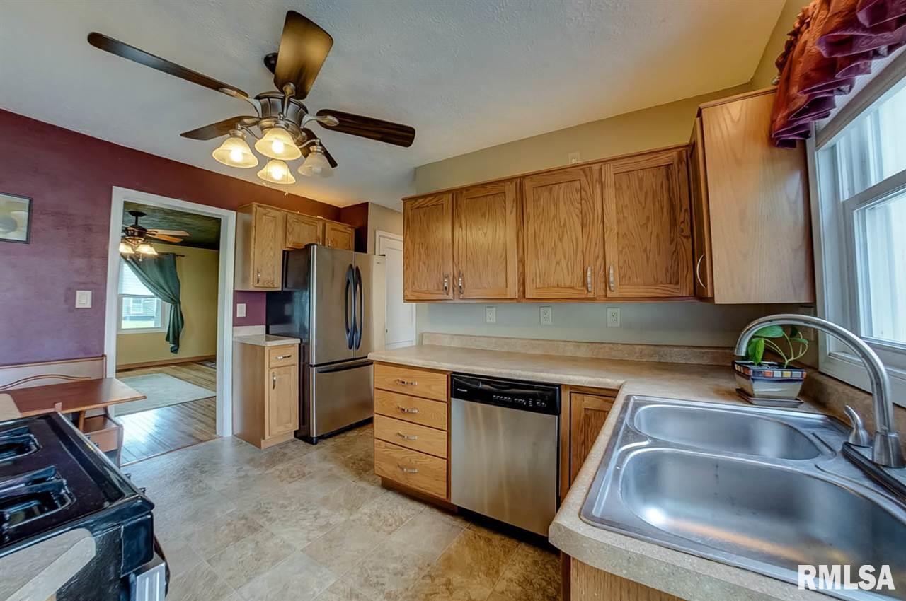 2020 North 20th Street Springfield, IL 62702 - Photo 9 of 36