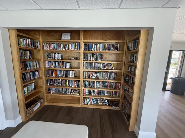 a view of a tennis court