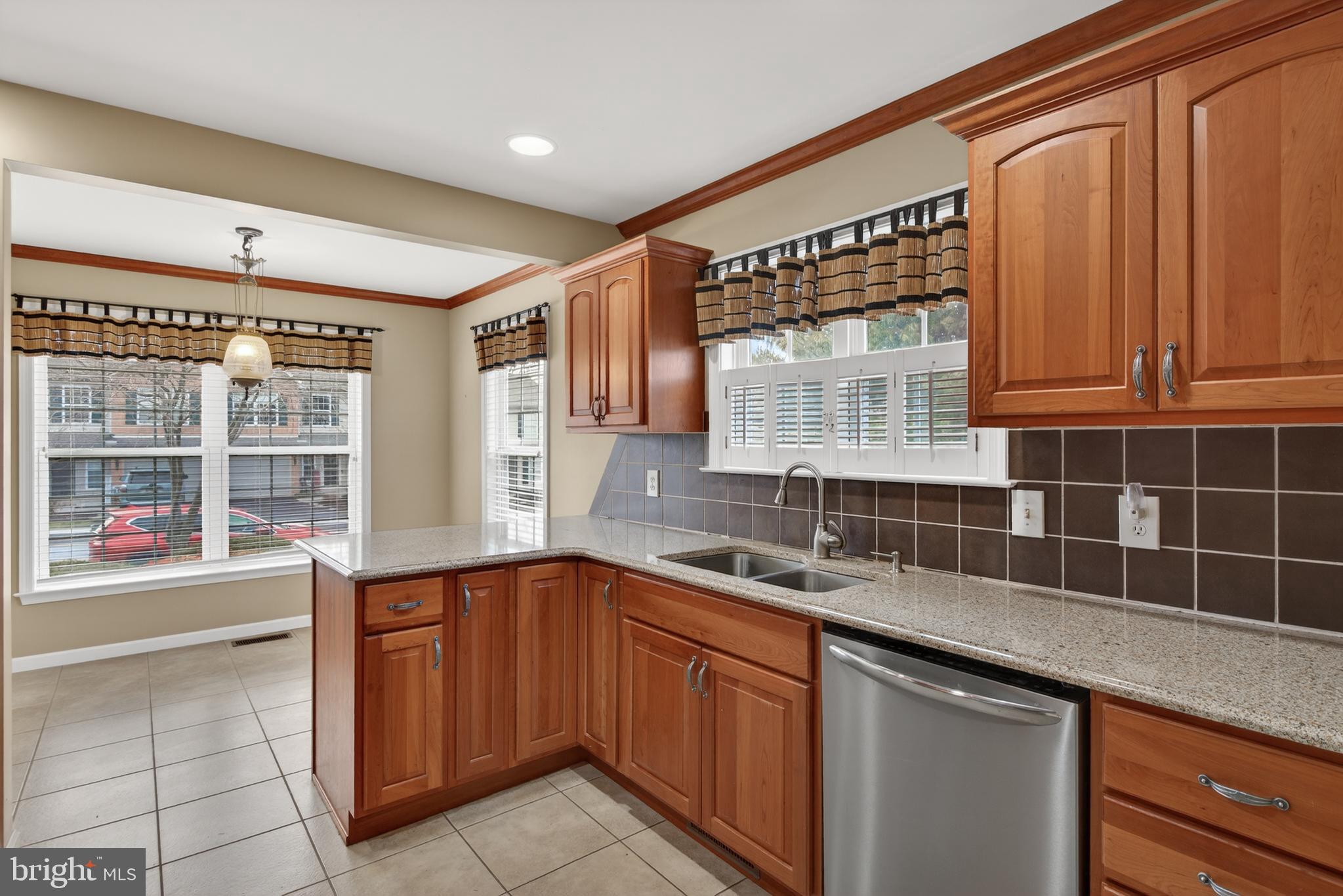 4375 Roth Farm Village Circle Mechanicsburg, PA 17050 - Photo 12 of 54