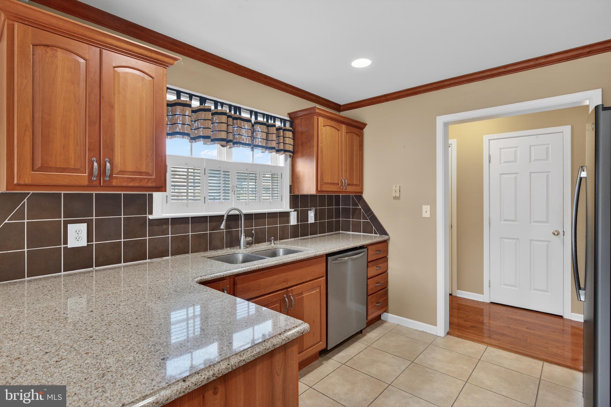 4375 Roth Farm Village Circle Mechanicsburg, PA 17050 - Photo 14 of 54