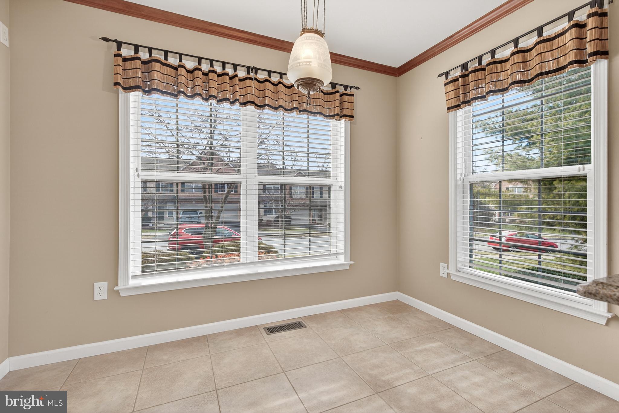 4375 Roth Farm Village Circle Mechanicsburg, PA 17050 - Photo 17 of 54