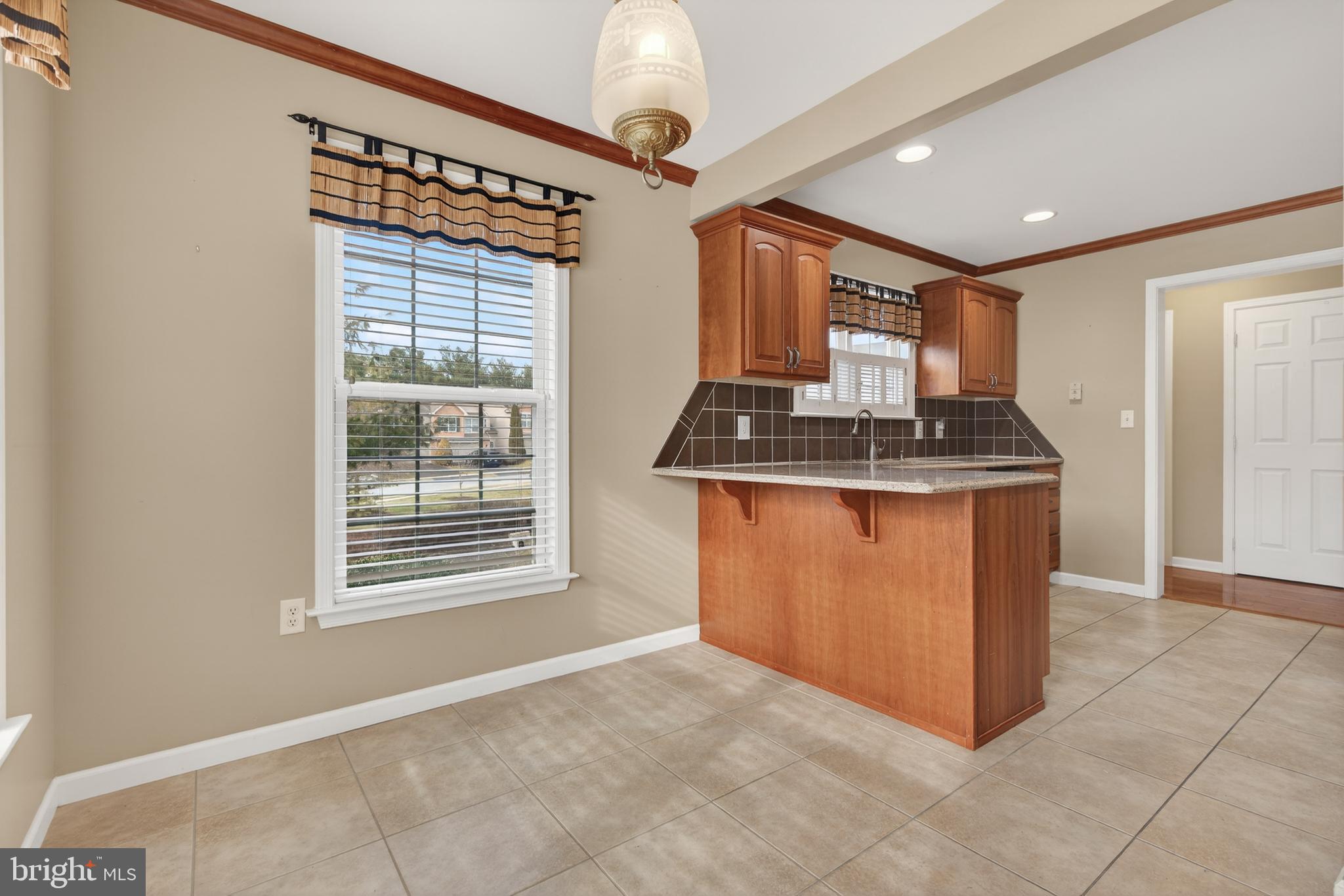 4375 Roth Farm Village Circle Mechanicsburg, PA 17050 - Photo 18 of 54