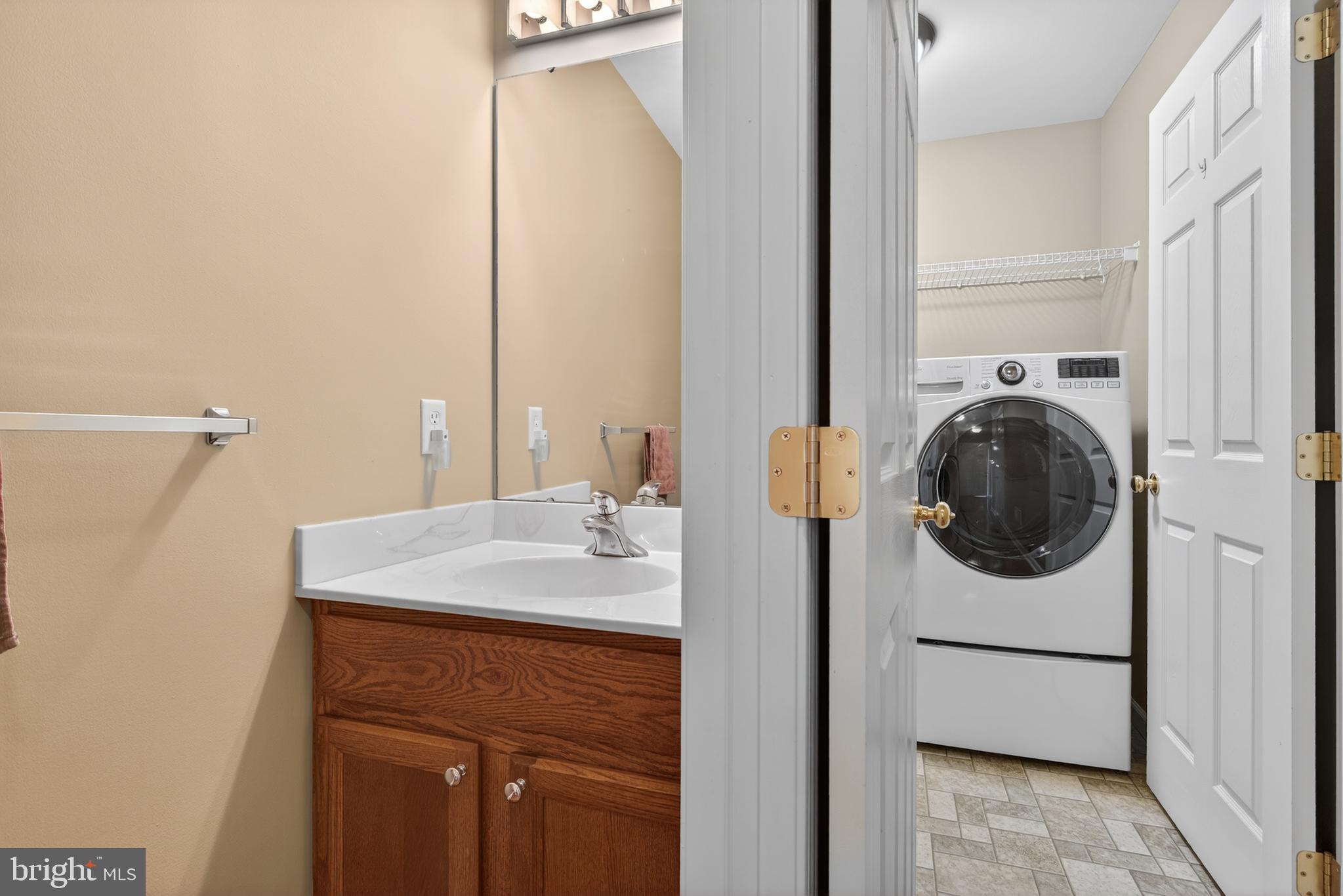 4375 Roth Farm Village Circle Mechanicsburg, PA 17050 - Photo 20 of 54