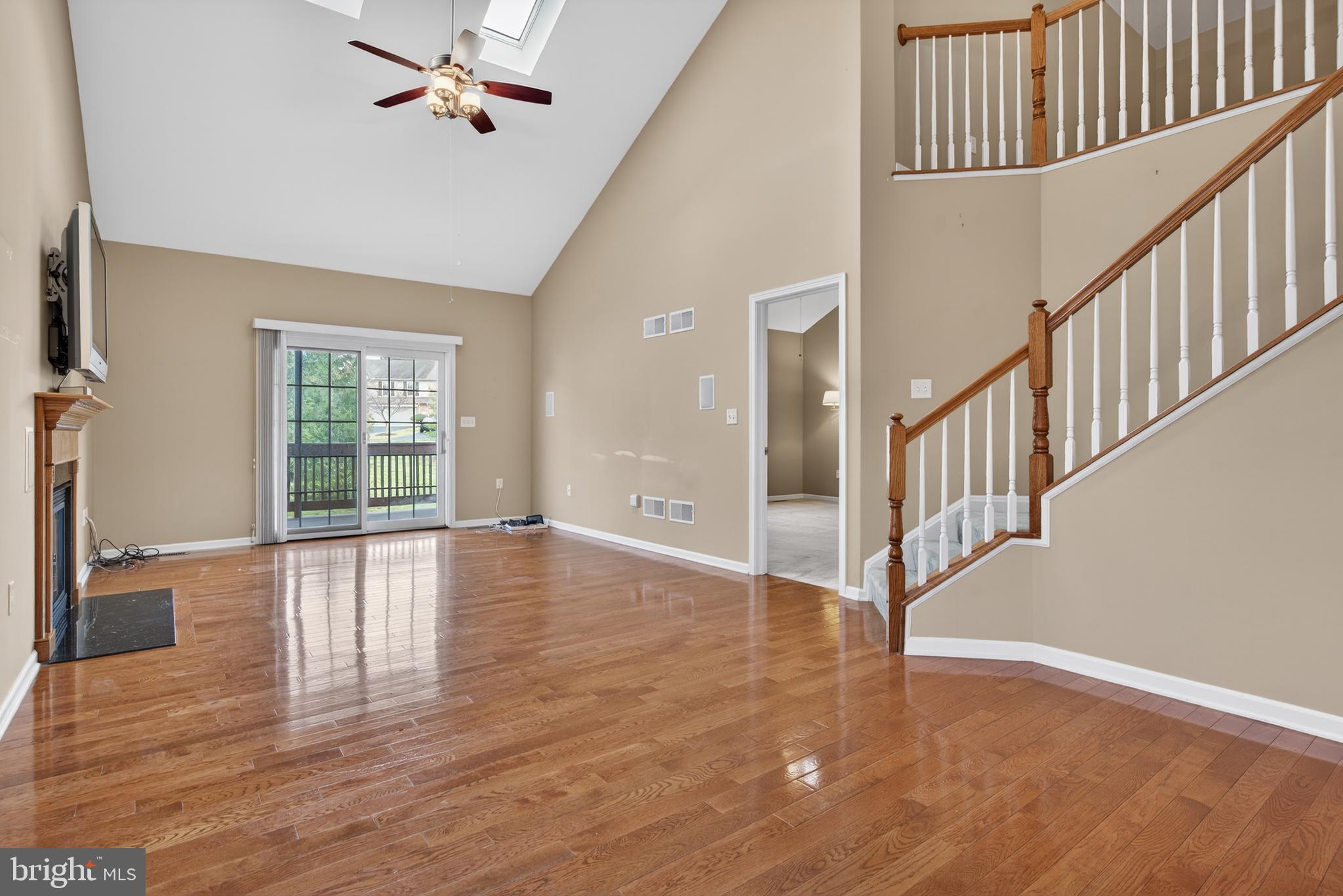 4375 Roth Farm Village Circle Mechanicsburg, PA 17050 - Photo 7 of 54