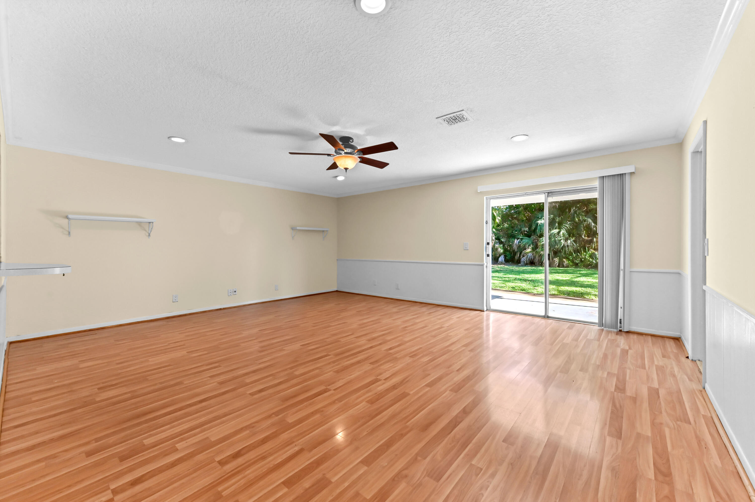 603 Laurel Road North Palm Beach, FL 33408 - Photo 21 of 45 13 family room 01