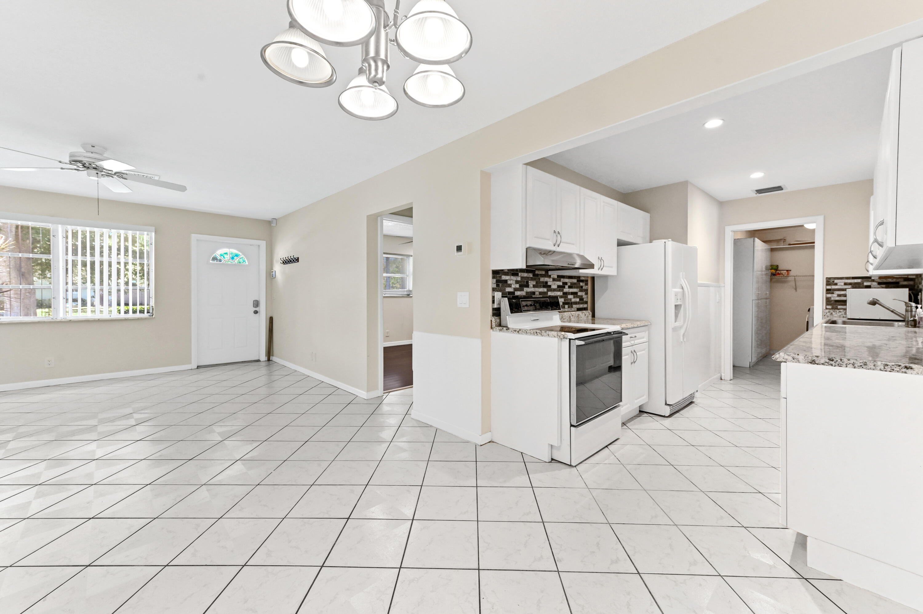 603 Laurel Road North Palm Beach, FL 33408 - Photo 3 of 45 08 dining room 02