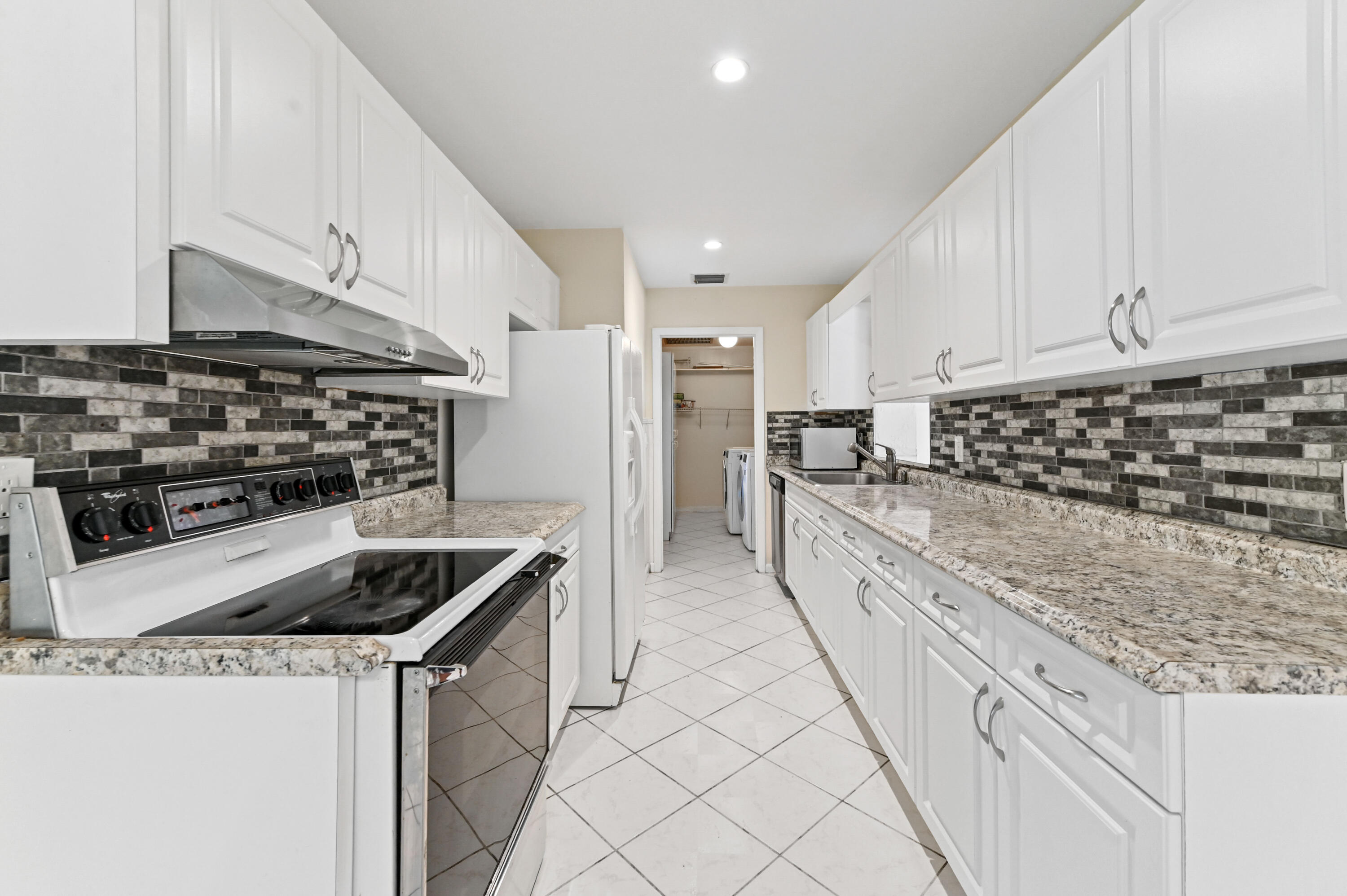 603 Laurel Road North Palm Beach, FL 33408 - Photo 4 of 45 09 kitchen 01