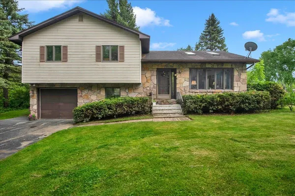 $399,900 | 6 Meadowbrook Lane, St. Albans Town, VT 05478