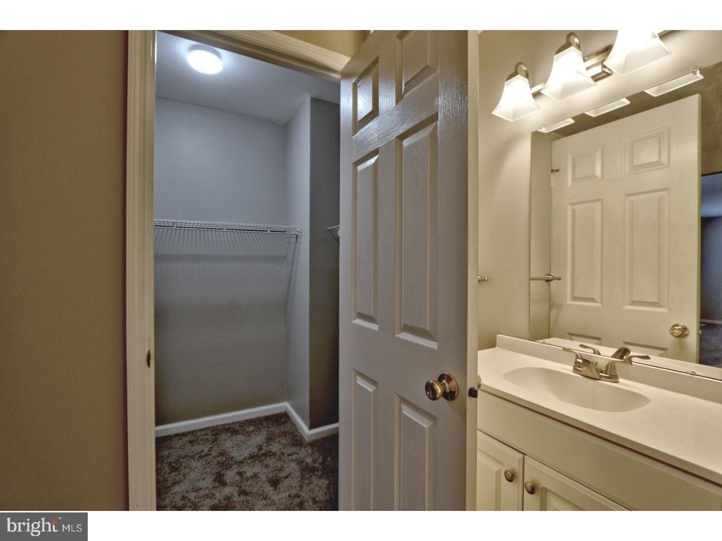 128 Oakmont Road Clementon, NJ 08021 - Photo 5 of 25 Gallery Image 5