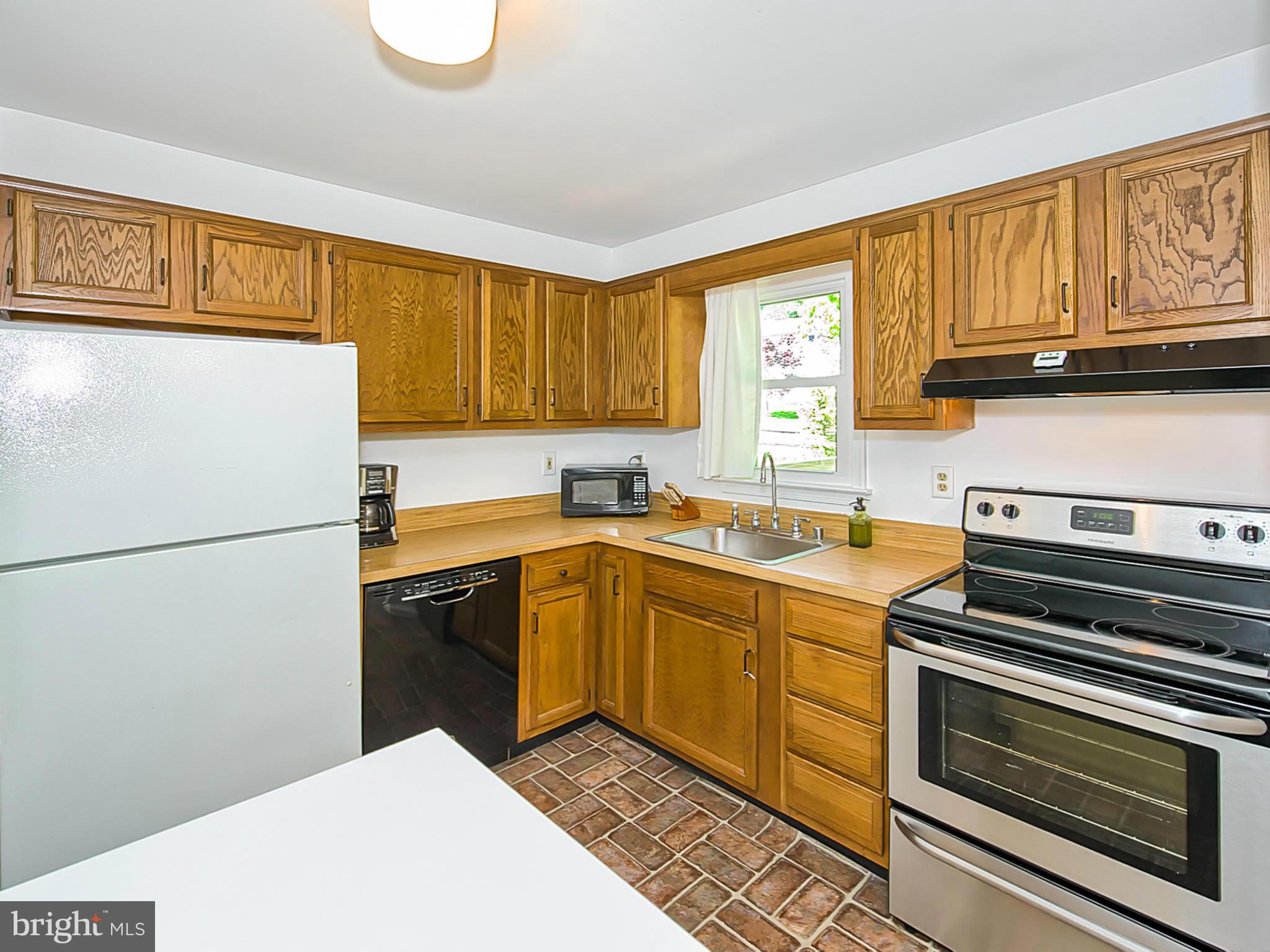 262 North Cranberry Road Westminster, MD 21157 - Photo 6 of 29 Kitchen