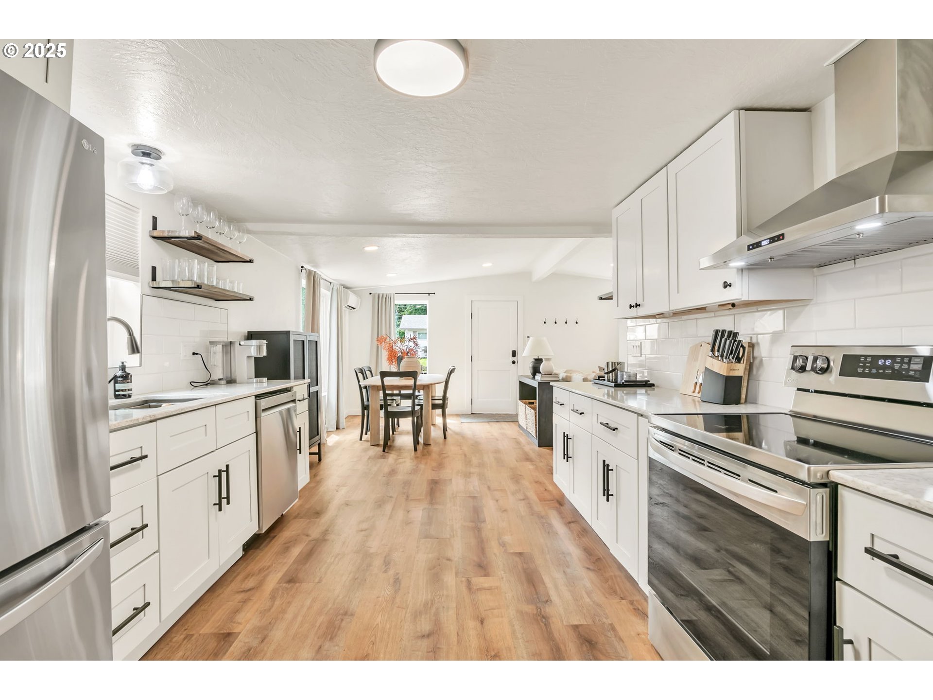 428 West Centennial Boulevard Springfield, OR 97477 - Photo 11 of 38