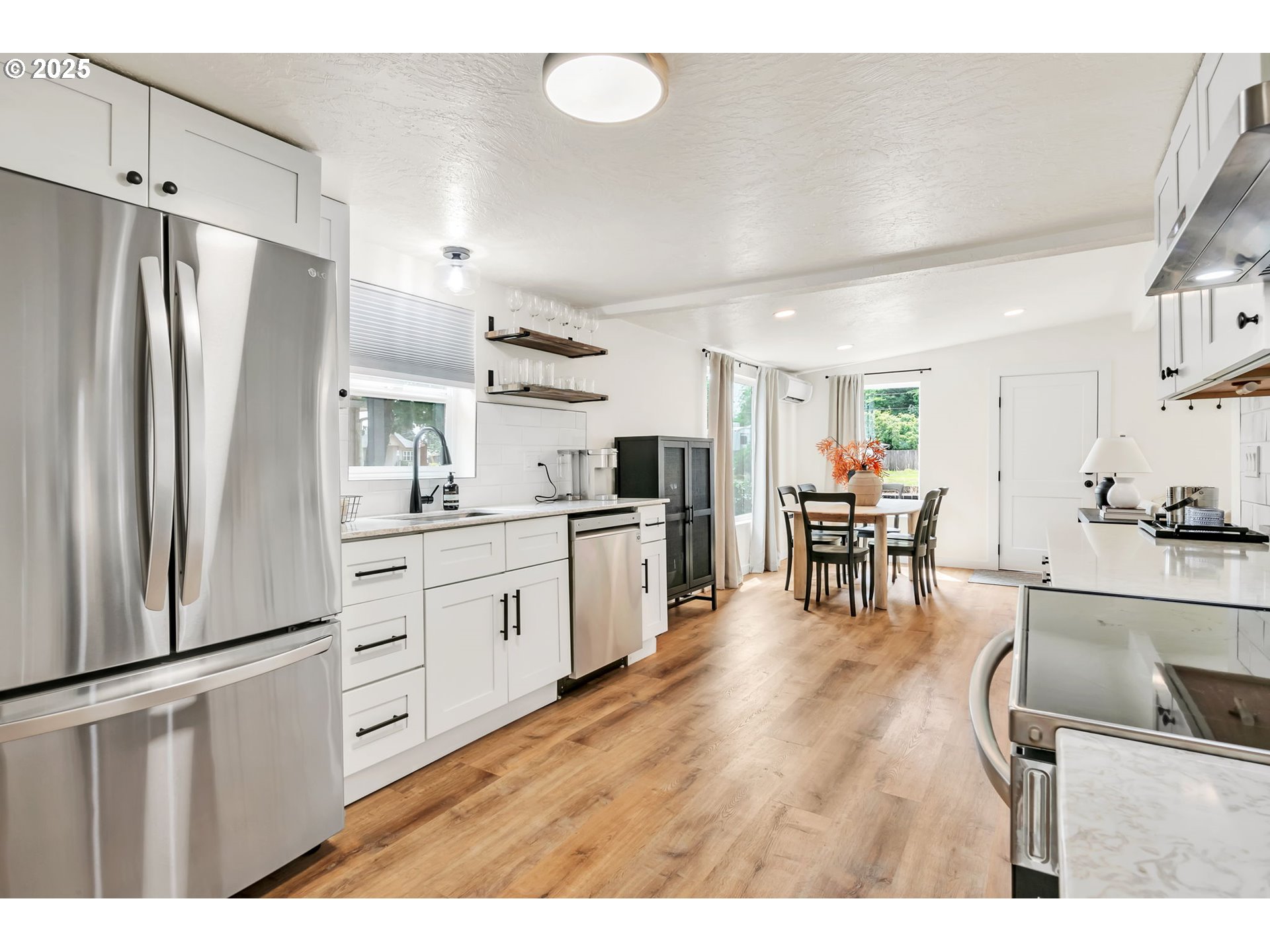 428 West Centennial Boulevard Springfield, OR 97477 - Photo 12 of 38