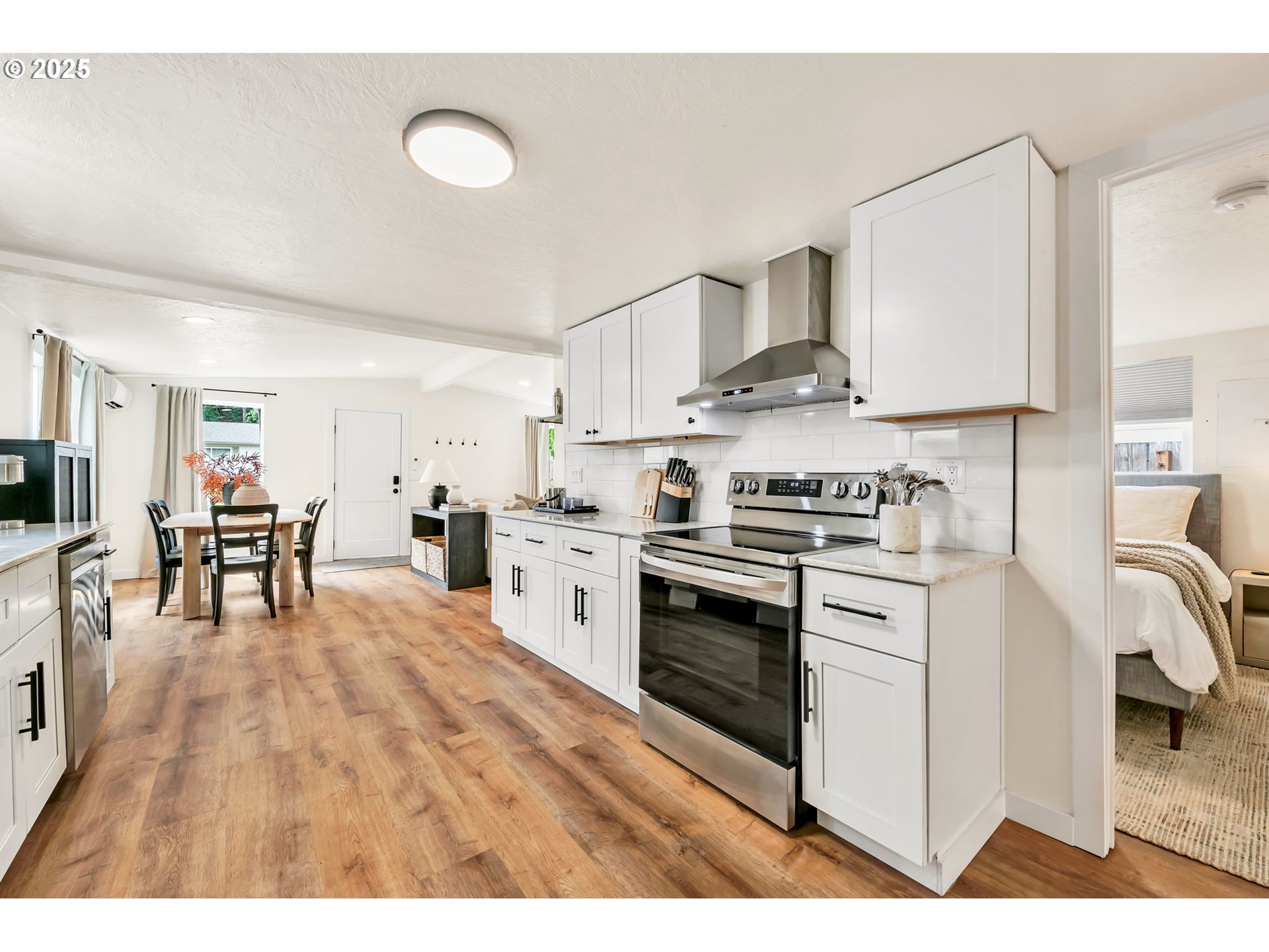 428 West Centennial Boulevard Springfield, OR 97477 - Photo 13 of 38