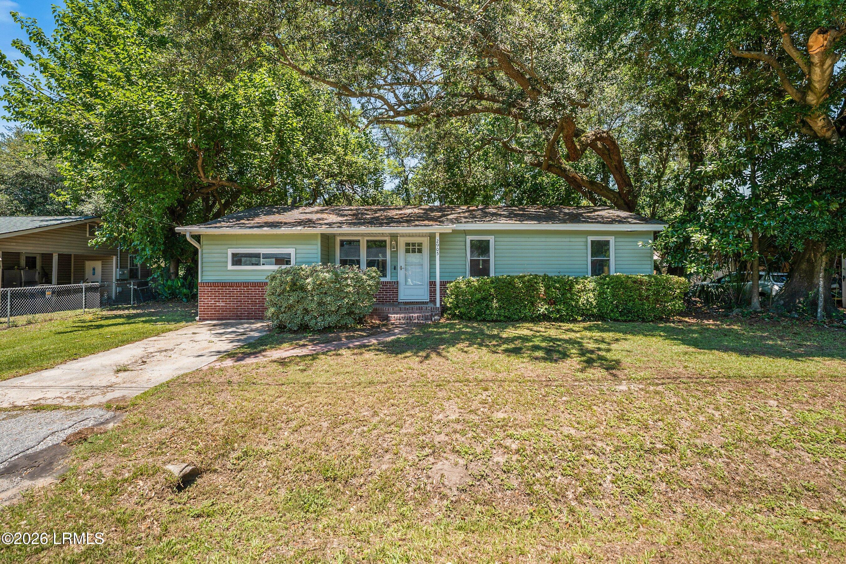 2905 Third Street Beaufort, SC 29902 - Photo 2 of 39 DSC07735-8.jpg-SMALL