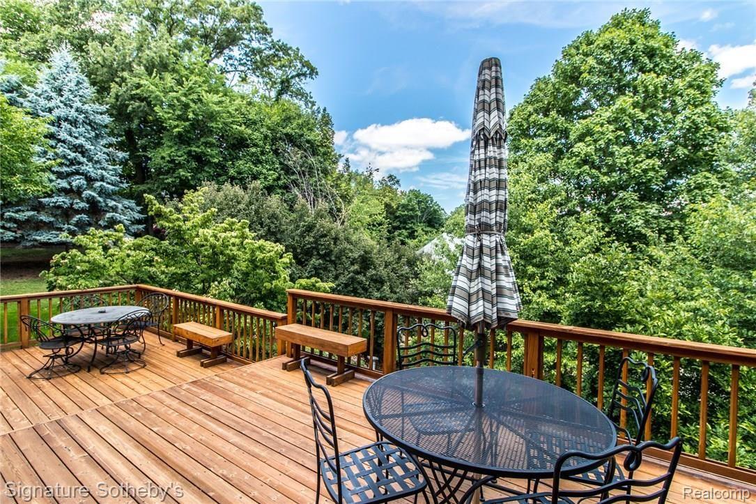 1650 Scenic Hollow Rochester, MI 48306 - Photo 26 of 60 162018HDR.jpg
