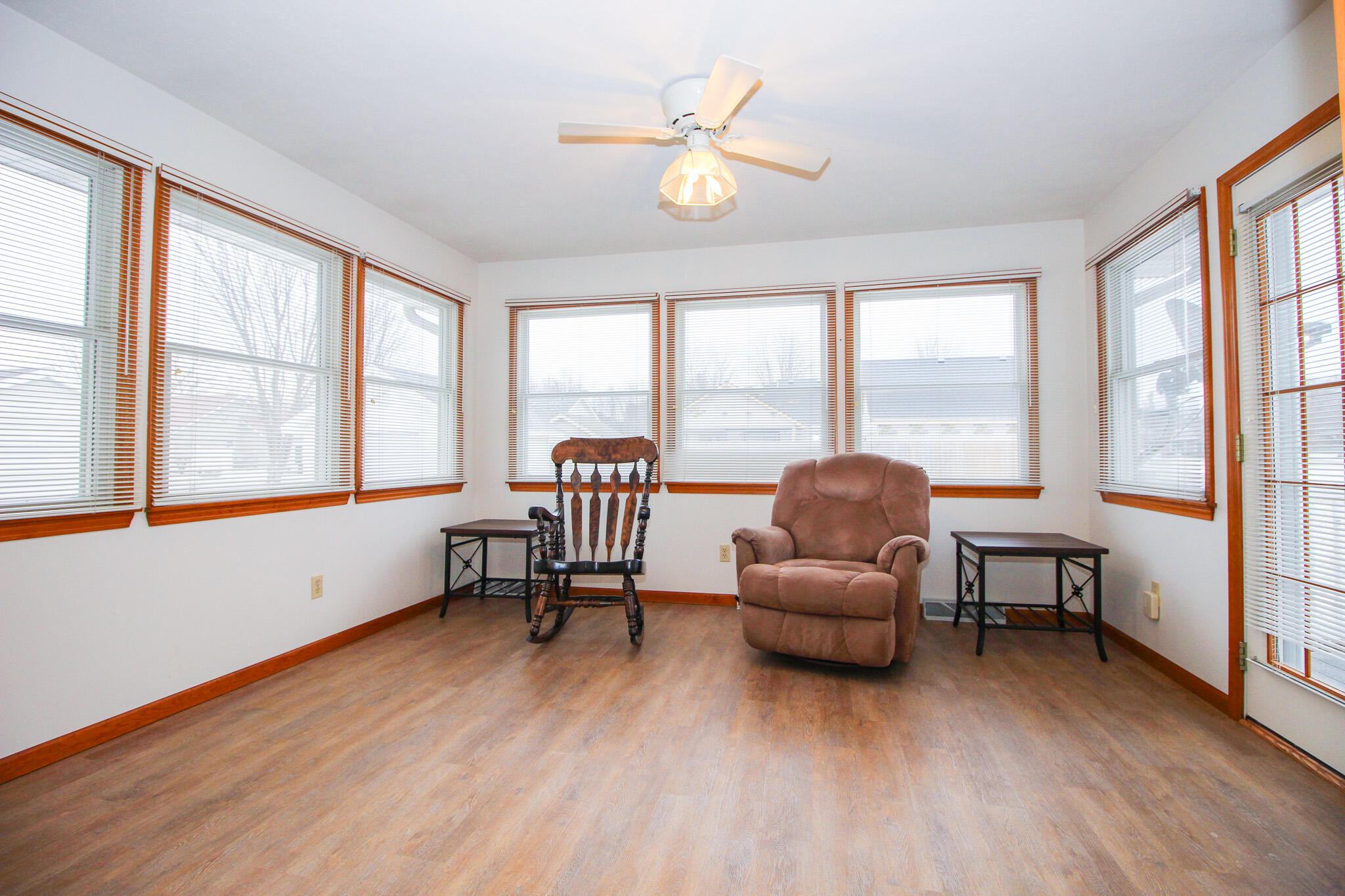 613 Elm Street Southwest De Motte, IN 46310 - Photo 11 of 30 2048x1365