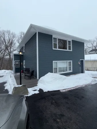 $2,000 | 10 Gothic Avenue, Unit 2, Worcester, MA 01606