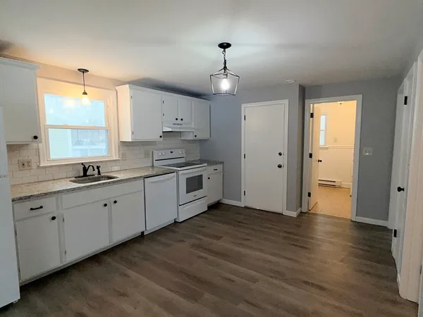 $2,000 | 10 Gothic Avenue, Unit 2, Worcester, MA 01606