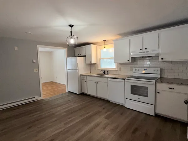 $2,000 | 10 Gothic Avenue, Unit 2, Worcester, MA 01606