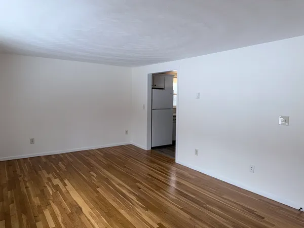 $2,000 | 10 Gothic Avenue, Unit 2, Worcester, MA 01606