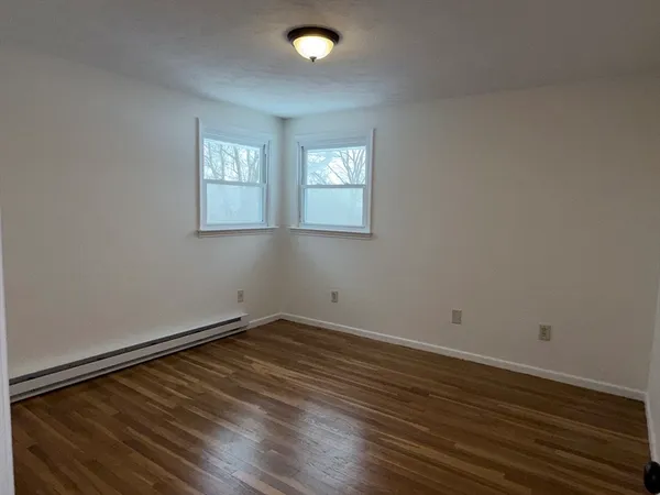 $2,000 | 10 Gothic Avenue, Unit 2, Worcester, MA 01606