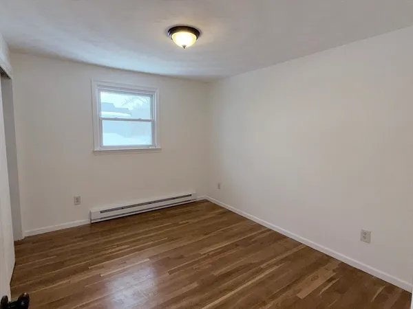 $2,000 | 10 Gothic Avenue, Unit 2, Worcester, MA 01606