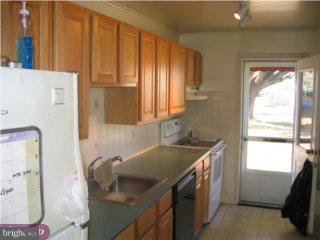 20 North Manor Road Broomall, PA 19008 - Photo 2 of 4 Gallery Image 2